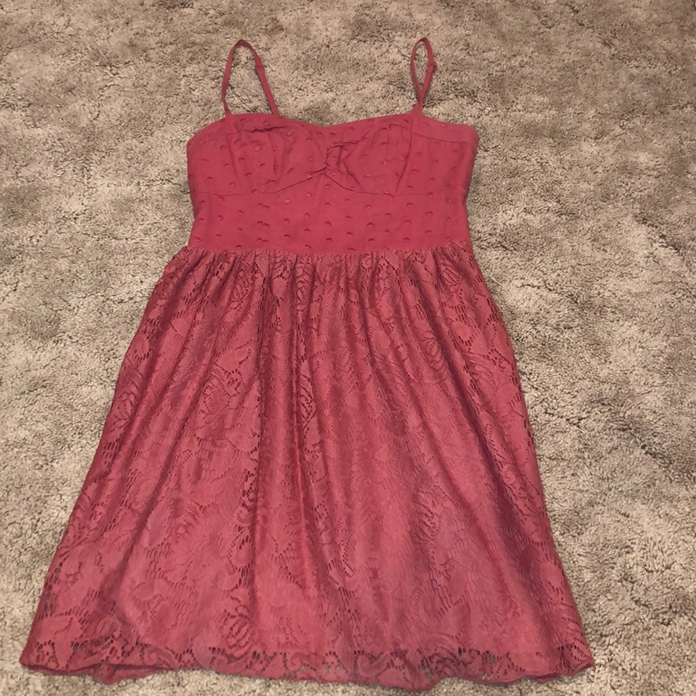 Junior’s pink dress